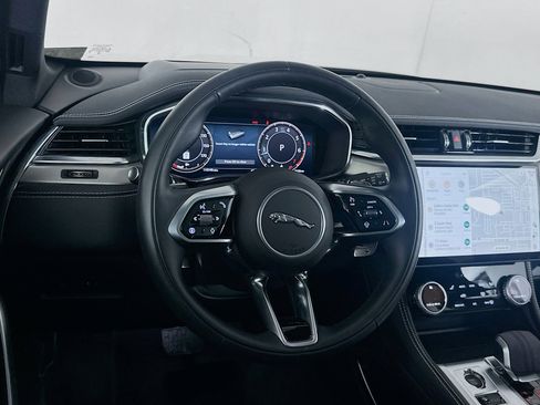Used 2025 Jaguar F-PACE R-Dynamic S image 18