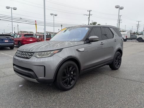 Used 2020 Land Rover Discovery HSE image 7