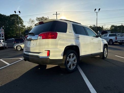 Used 2017 GMC Terrain SLE w/ Convenience Package FWD image 4