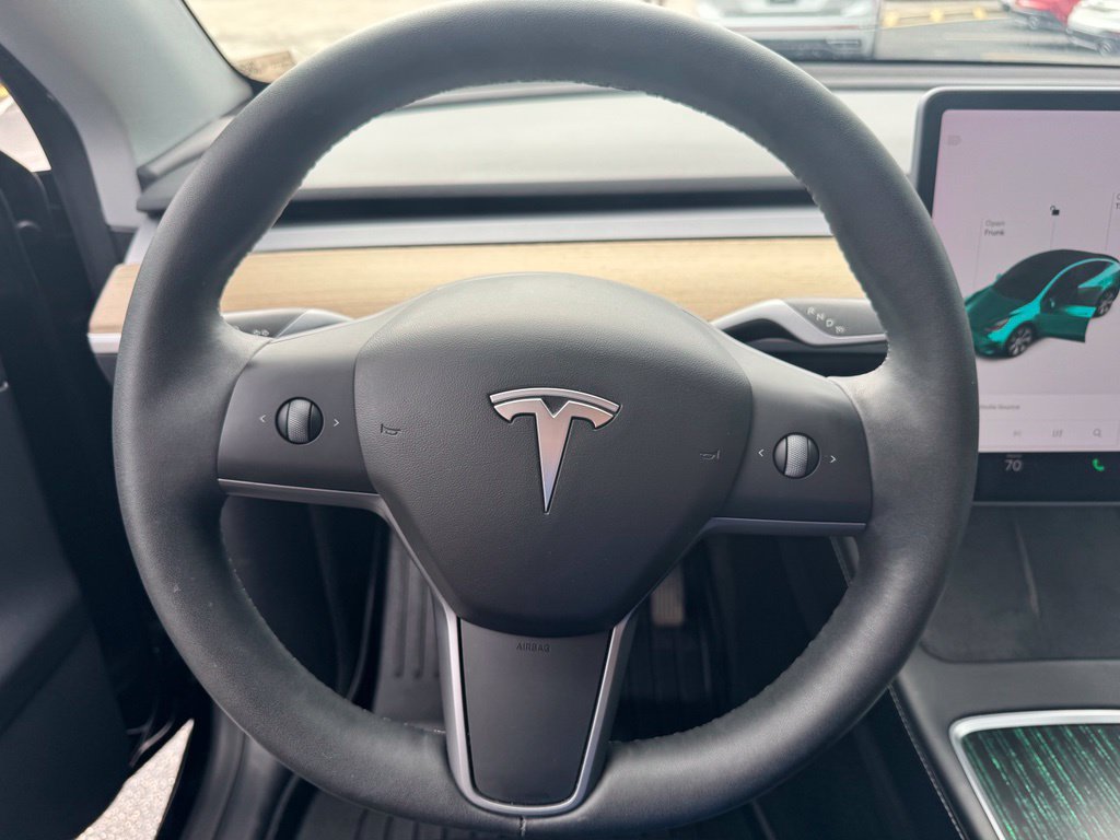 Used 2022 Tesla Model Y Long Range AWD/4WD image 17