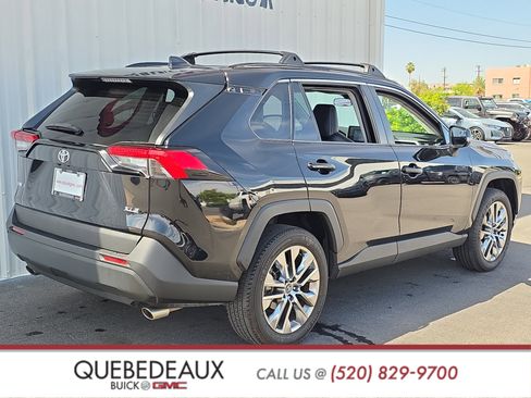 Used 2021 Toyota RAV4 XLE Premium w/ Carpet Mat Package (TMS) FWD image 7