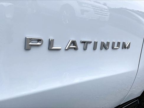 Used 2025 Ford Expedition Max Platinum image 9