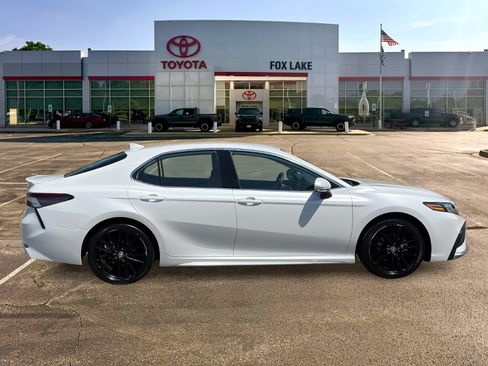 Used 2024 Toyota Camry XSE FWD image 6