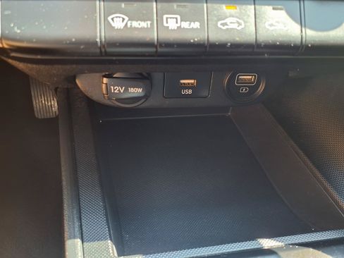 Used 2022 Hyundai Elantra SEL FWD image 8