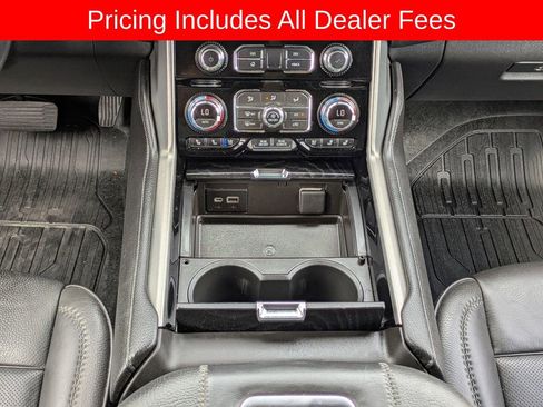 Used 2022 GMC Yukon Denali w/ Advanced Technology Package AWD/4WD image 20