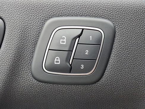 Used 2020 Ford Escape SEL image 27