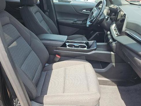 Used 2025 Chevrolet Equinox LT AWD/4WD image 11