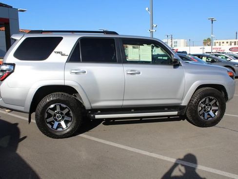 Certified 2024 Toyota 4Runner TRD Off-Road Premium w/ Moonroof Package AWD/4WD image 18