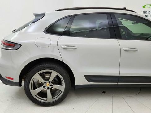 Used 2024 Porsche Macan AWD/4WD image 12