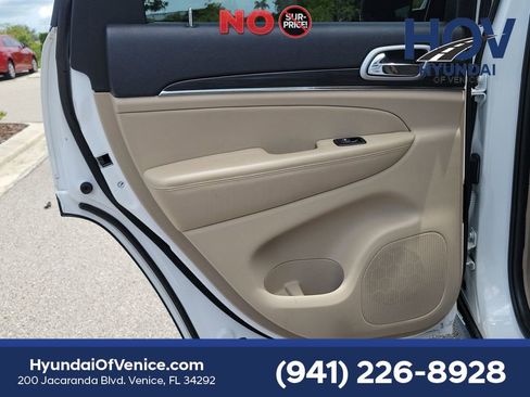 Used 2021 Jeep Grand Cherokee Limited RWD image 16