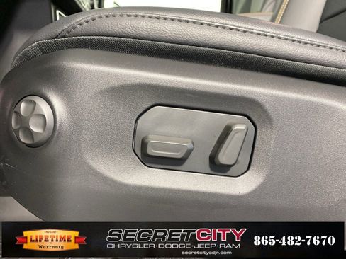 New 2026 Jeep Gladiator Sport image 13