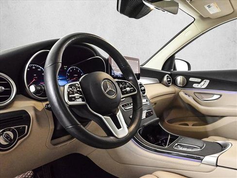 Used 2021 Mercedes-Benz GLC 300 4MATIC image 10