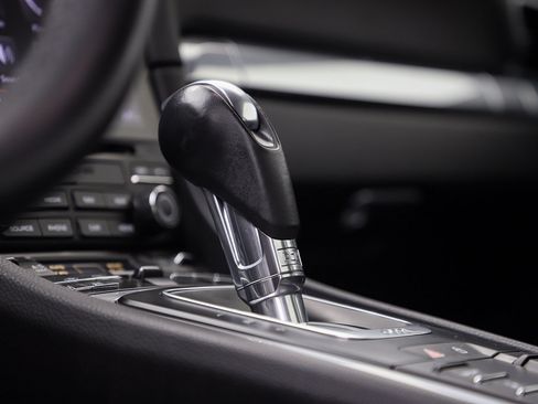 Used 2019 Porsche 911 Carrera image 23