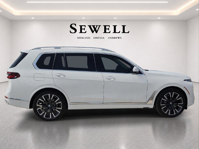 Used 2027 BMW X7 xDrive40i AWD/4WD image 5