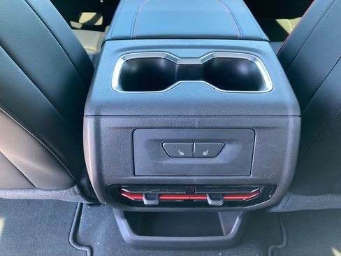 New 2025 Chevrolet Silverado EV RST AWD/4WD image 40