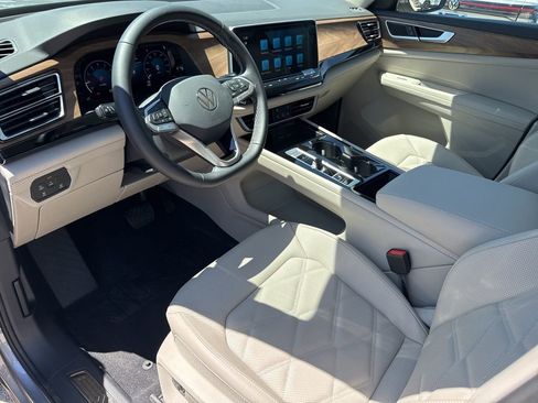 New 2026 Volkswagen Atlas SE FWD image 10