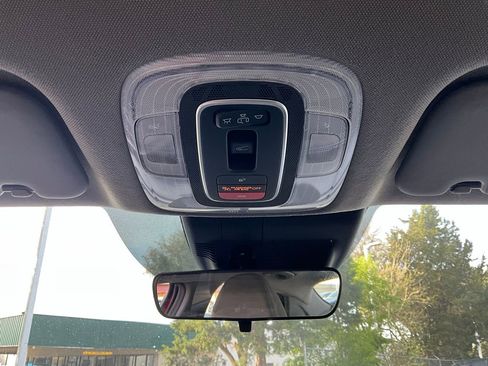 Used 2025 Hyundai Elantra SEL image 14