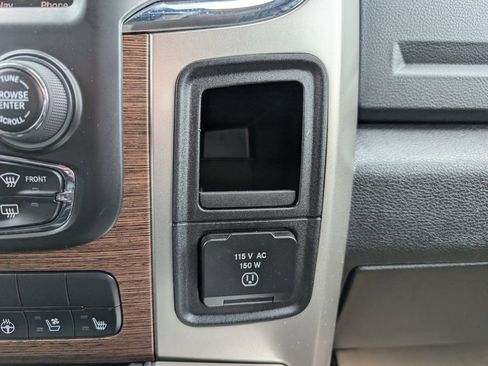Used 2016 RAM 1500 Laramie w/ Convenience Group image 29