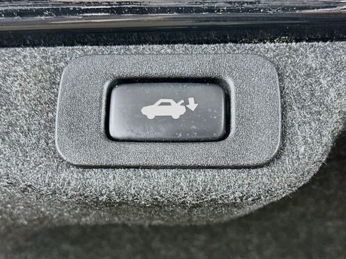 Used 2016 Lexus ES 350 w/ Luxury Package w/Wood Trim FWD image 31
