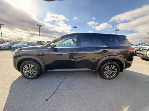 Certified 2024 Nissan Pathfinder S image 8