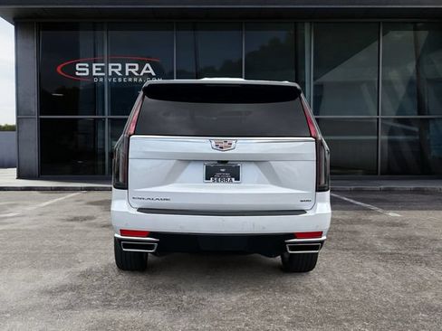 Certified 2024 Cadillac Escalade Premium Luxury AWD/4WD image 4