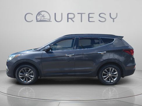 Used 2017 Hyundai Santa Fe Sport 2.0T FWD image 2