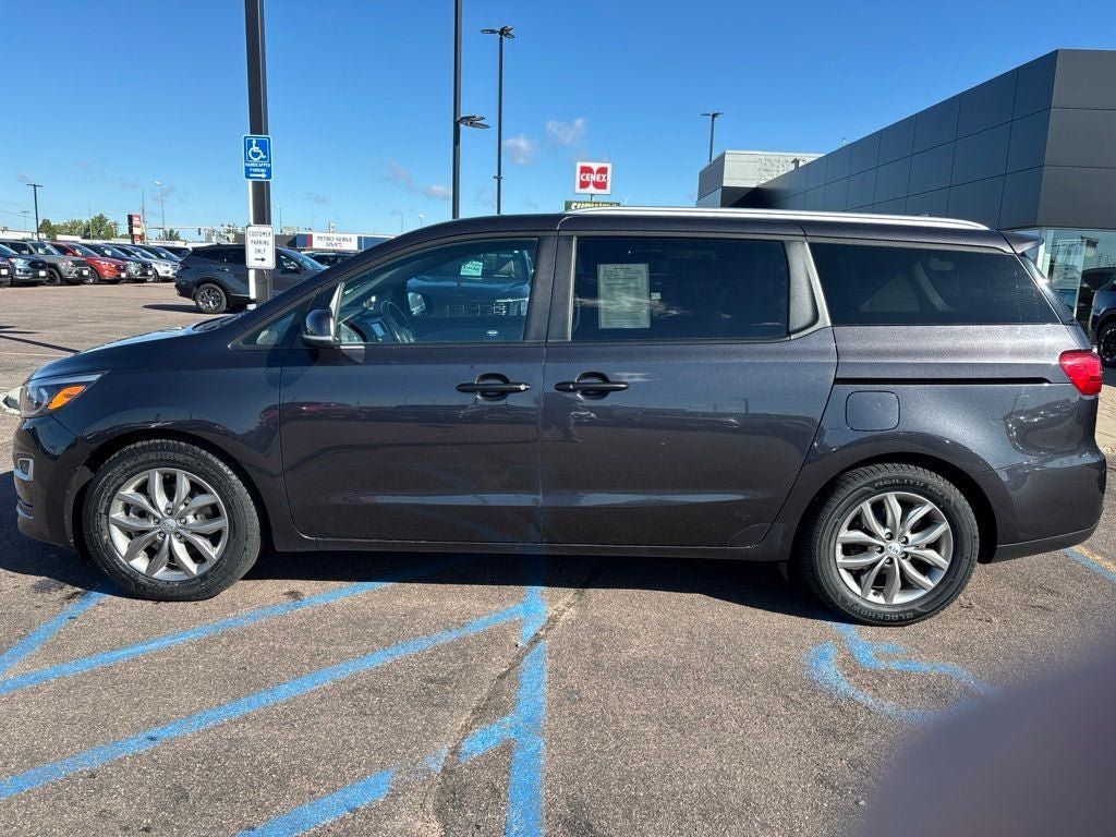 Used 2021 Kia Sedona EX FWD image 8