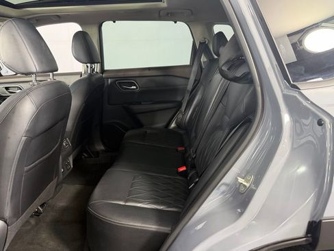 Used 2022 Nissan Rogue Platinum w/ Head-Up Display Package image 24