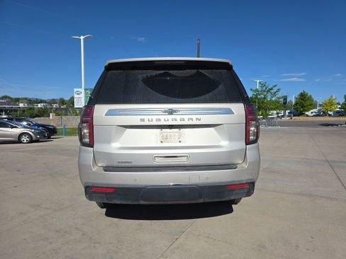 Used 2022 Chevrolet Suburban LT w/ Max Trailering Package AWD/4WD image 6