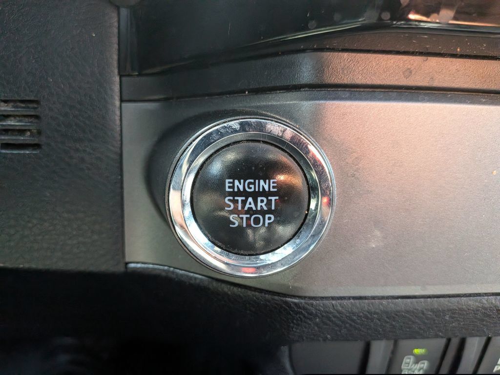 Used 2016 Toyota Tacoma TRD Sport w/ Premium & Technology Package RWD image 16