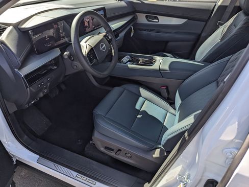 New 2026 Nissan Murano Platinum w/ Cargo Package image 9