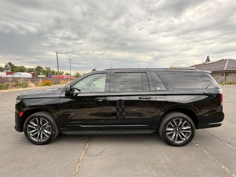 Certified 2023 Cadillac Escalade ESV Sport AWD/4WD image 12