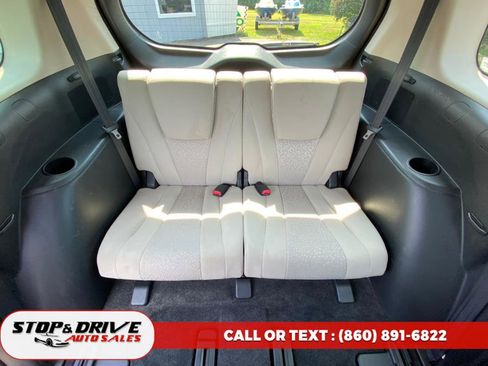 Used 2012 MAZDA MAZDA5 Sport image 18