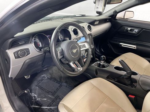 Used 2017 Ford Mustang GT Premium w/ Equipment Group 401A image 9