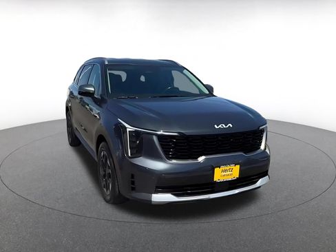 Used 2024 Kia Sorento S FWD image 3
