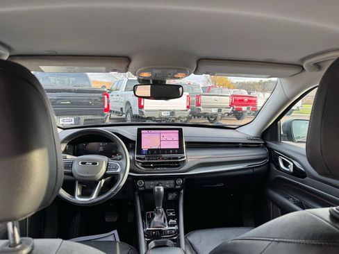 Used 2022 Jeep Compass Trailhawk w/ Trailhawk Elite Group image 14