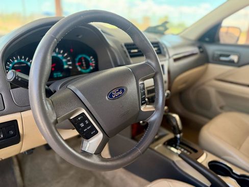 Used 2010 Ford Fusion SEL FWD image 16