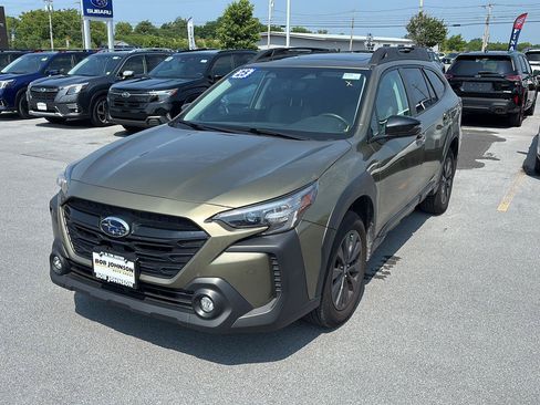 Used 2025 Subaru Outback Onyx Edition AWD/4WD image 7