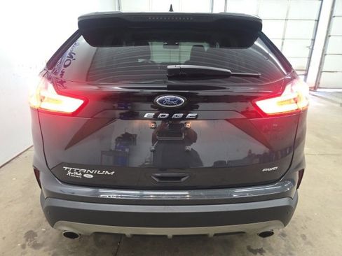Used 2021 Ford Edge Titanium w/ Equipment Group 301A image 10