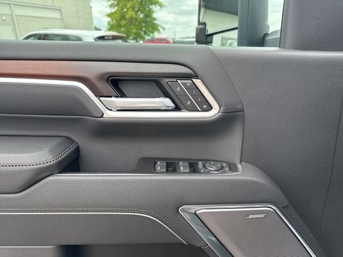 New 2026 GMC Sierra 2500 Denali w/ Denali Reserve Package AWD/4WD image 12
