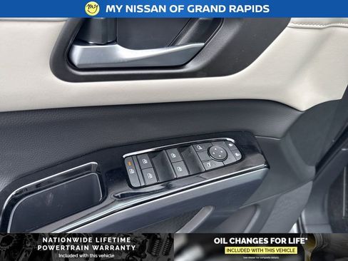 New 2026 Nissan Pathfinder SL AWD/4WD image 14