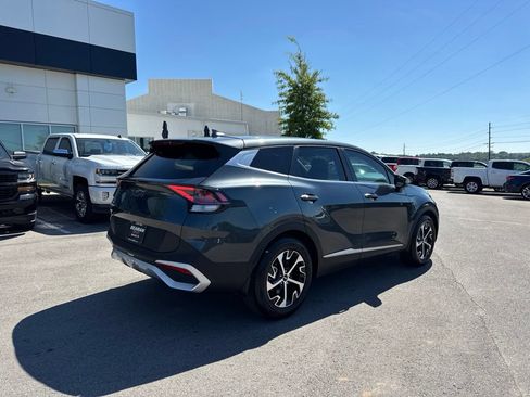 Used 2025 Kia Sportage EX FWD image 10