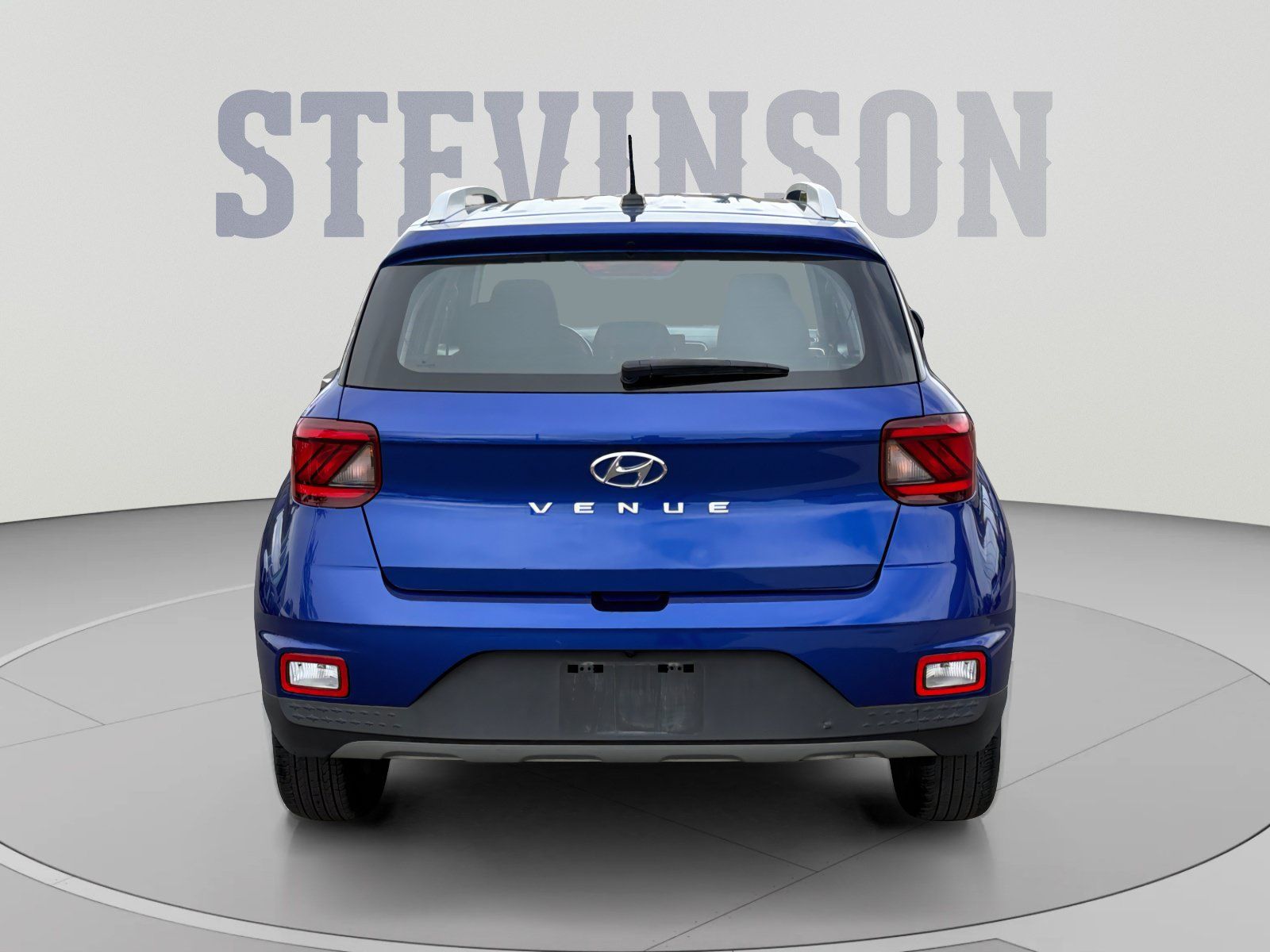 Used 2025 Hyundai Venue SEL FWD image 4