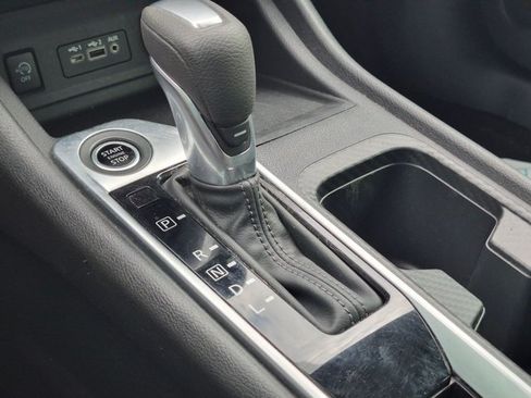 Used 2025 Nissan Sentra SV FWD image 10
