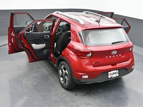 Used 2025 Hyundai Venue SEL image 81