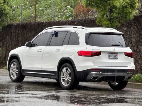 Used 2021 Mercedes-Benz GLB 250 w/ Premium Package image 6