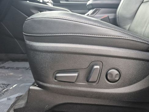 Used 2025 Kia Telluride EX image 14