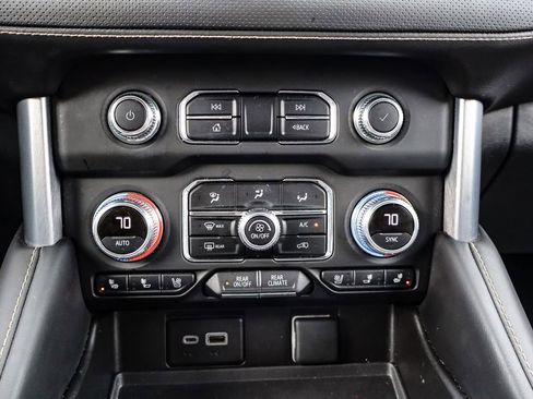 Used 2023 GMC Yukon SLT image 33