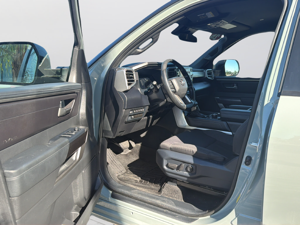 Used 2026 Toyota Tundra SR5 w/ SR5 Convenience Package AWD/4WD image 18