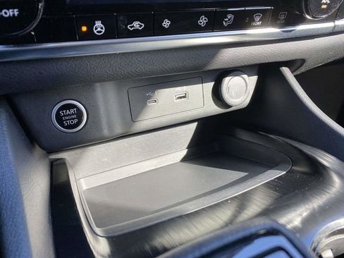 Used 2023 Nissan Rogue SV w/ SV Premium Package image 30